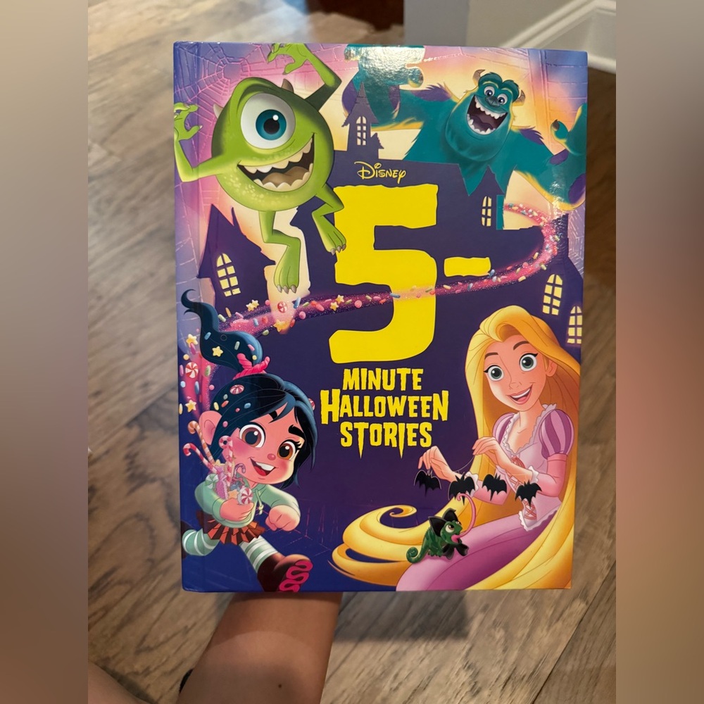 Disney 5 Minute Stories: 5 Minute Halloween Stories
